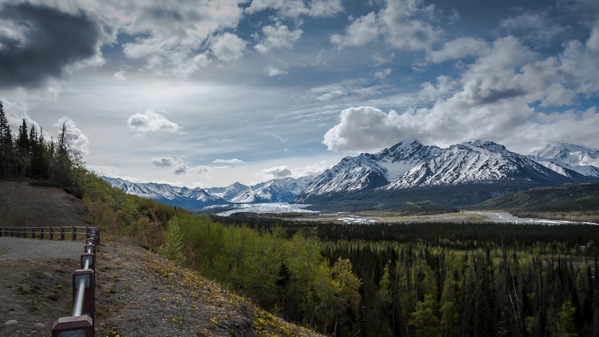 MATANUSKA GLACIER, GLENN HIGHWAY ALASKA